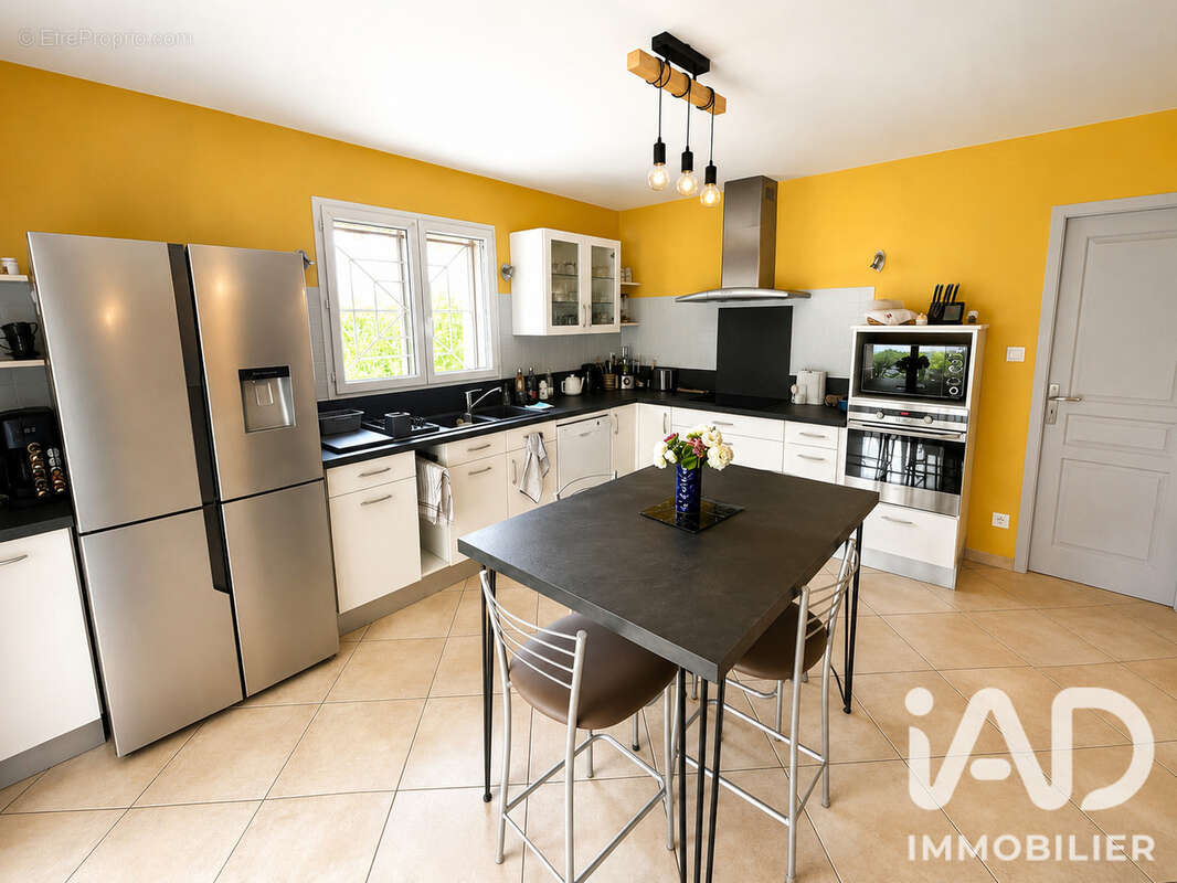Maison 176 m² à Izon  - photo 3