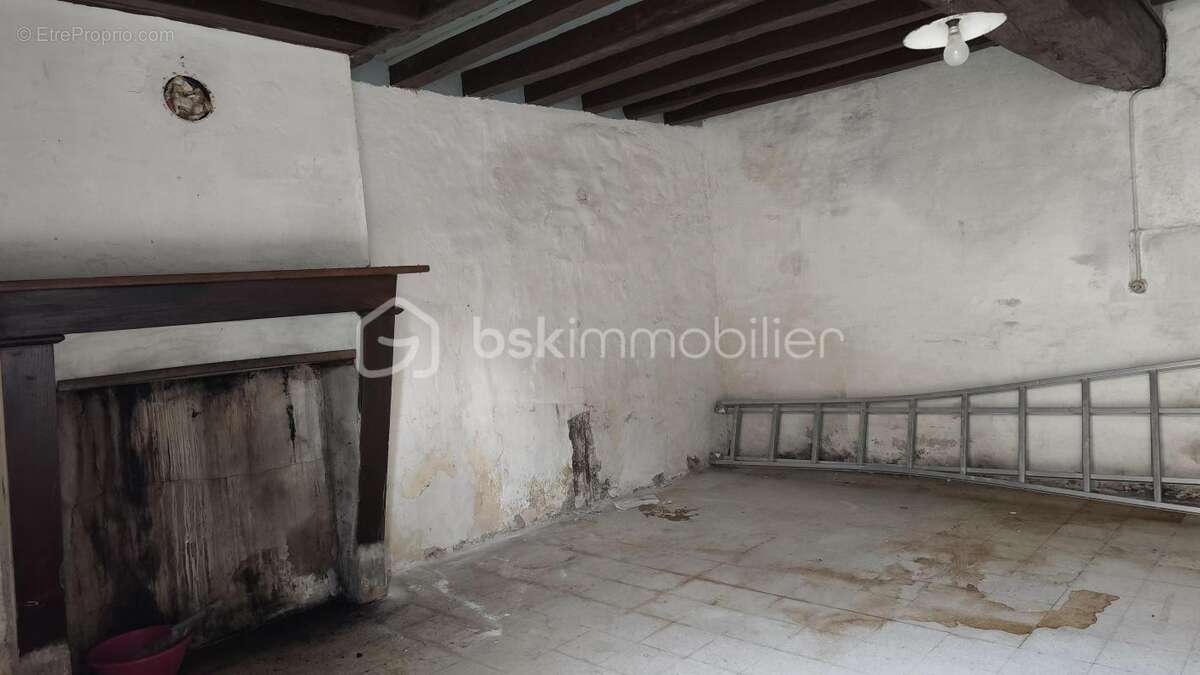 Maison à SAINT-GONDON