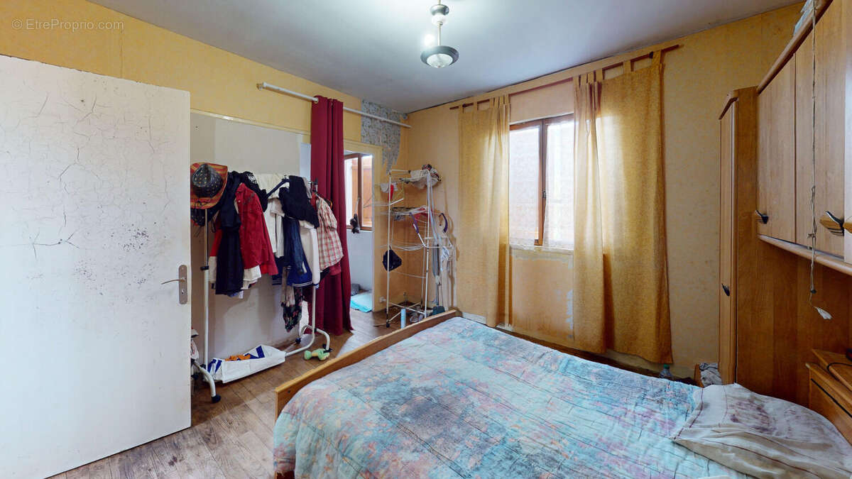 Maison à AVORD