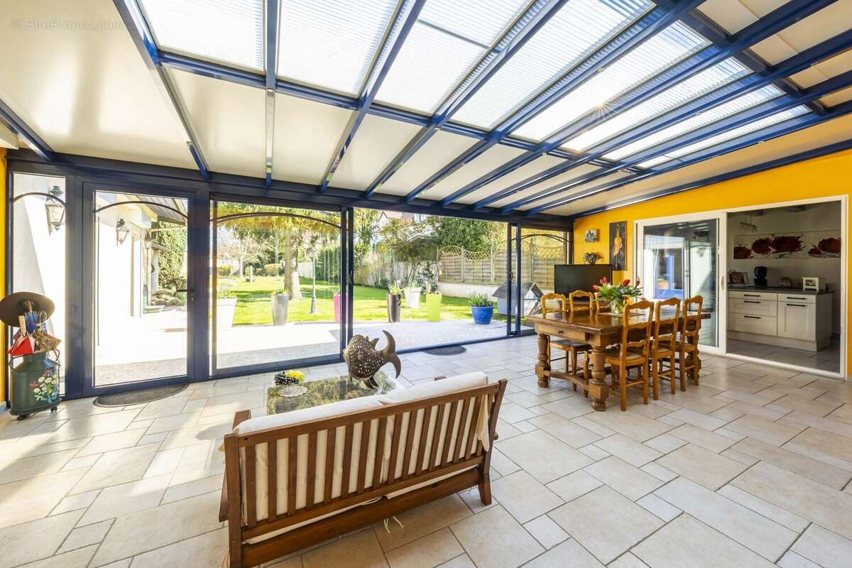 Maison à LE MEE-SUR-SEINE