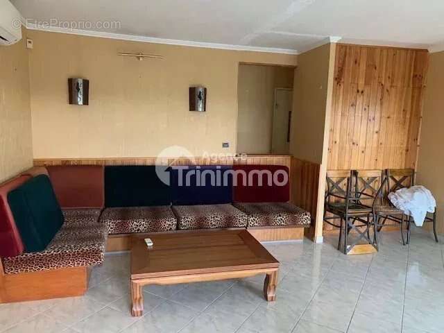 Appartement à SAINT-LAURENT-DU-VAR