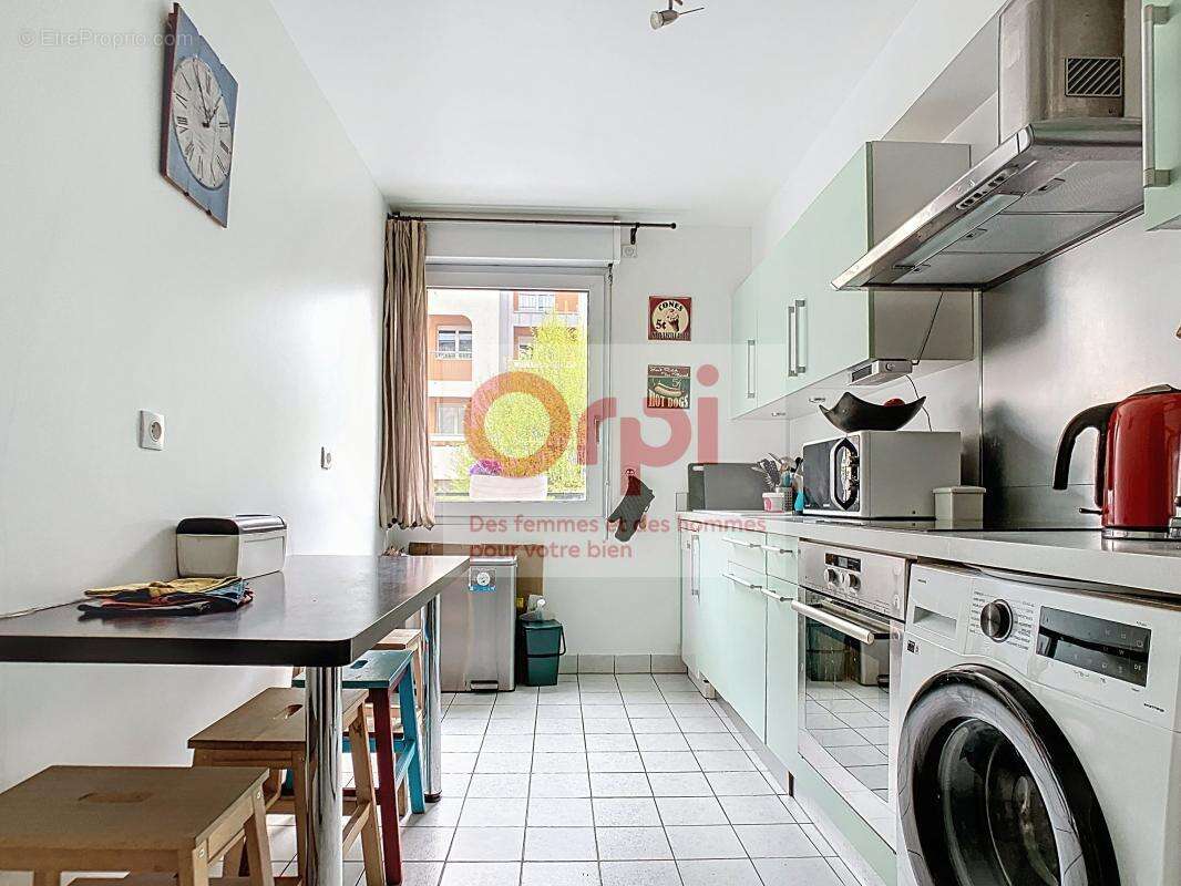 Appartement à ISSY-LES-MOULINEAUX