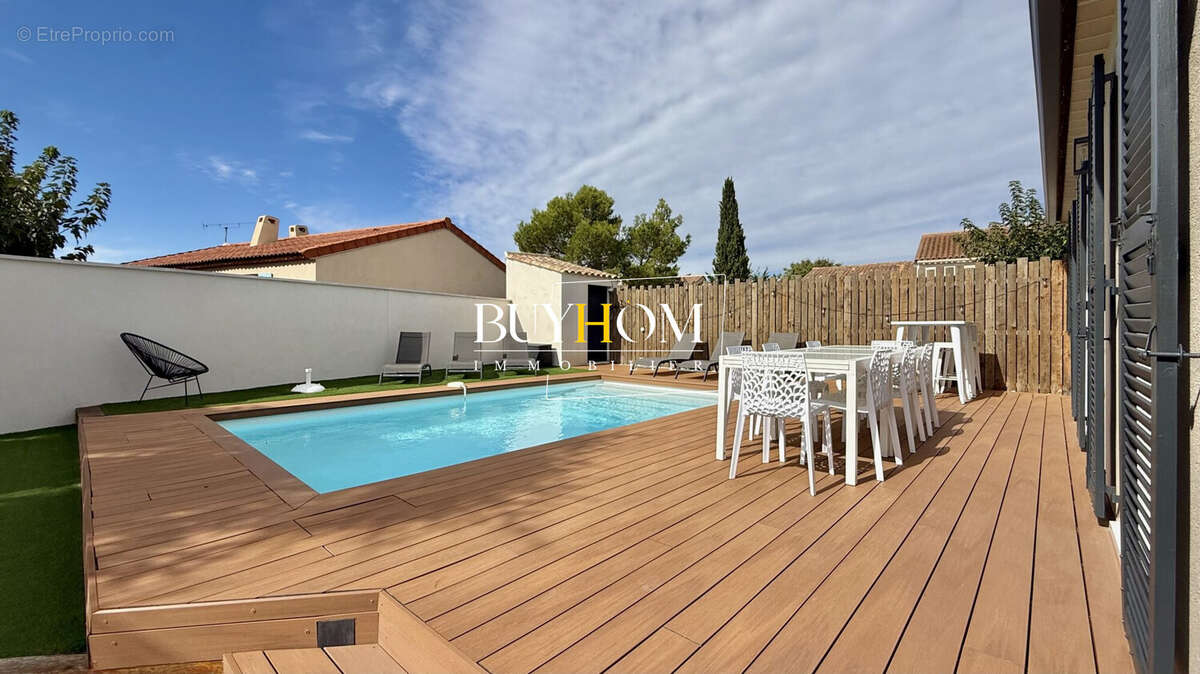 Maison à L&#039;ISLE-SUR-LA-SORGUE