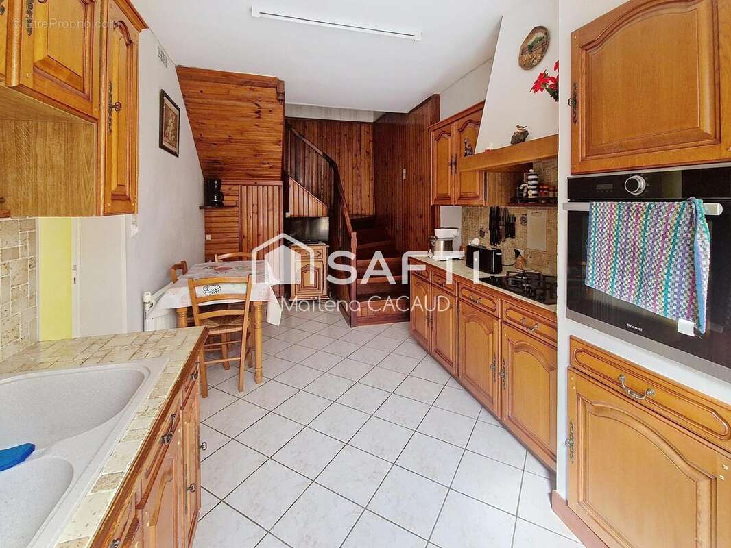 Maison 129 m² à Sainte-Severe  - photo 4