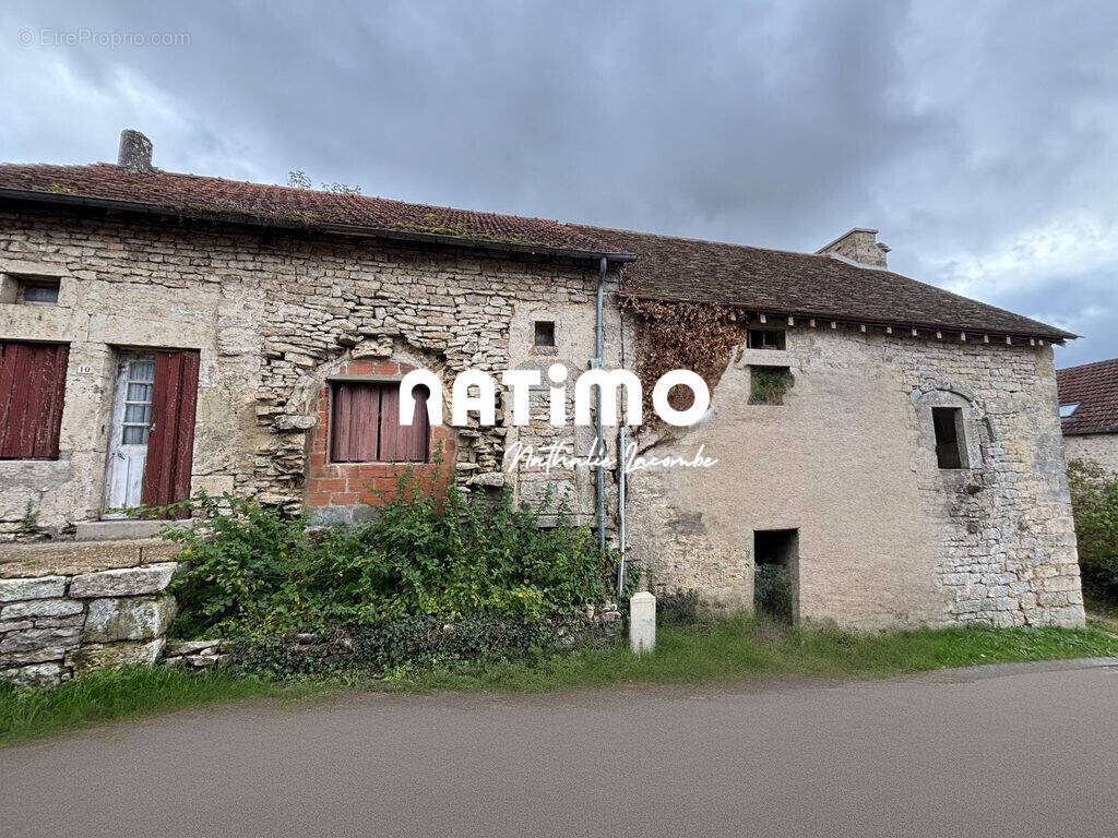 Maison à GISSEY-SOUS-FLAVIGNY
