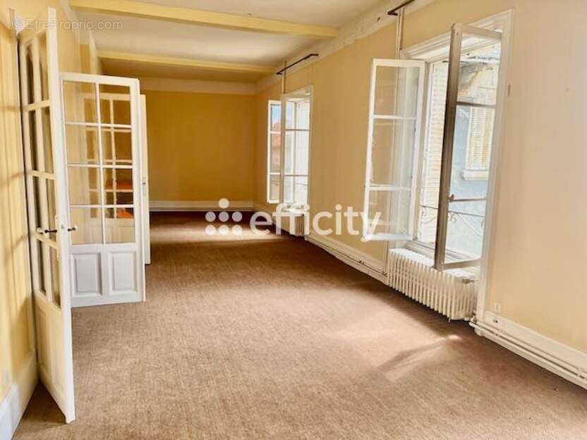 Appartement à THIERS
