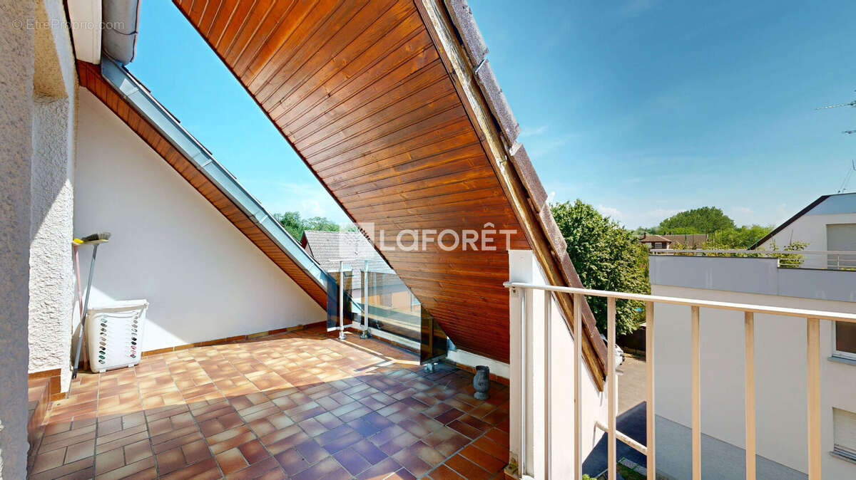 Appartement Ostwald 3 pièces dernier étage / terrasse /cave / ascenseur / ACCES PMR - photo 3