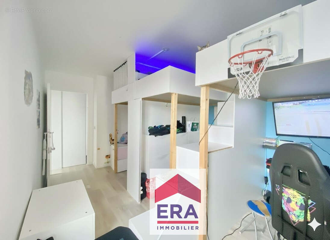 Appartement à SARTROUVILLE