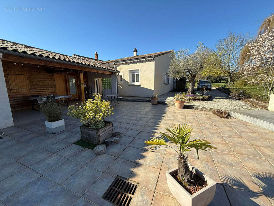 Maison à VERNOUX-EN-VIVARAIS