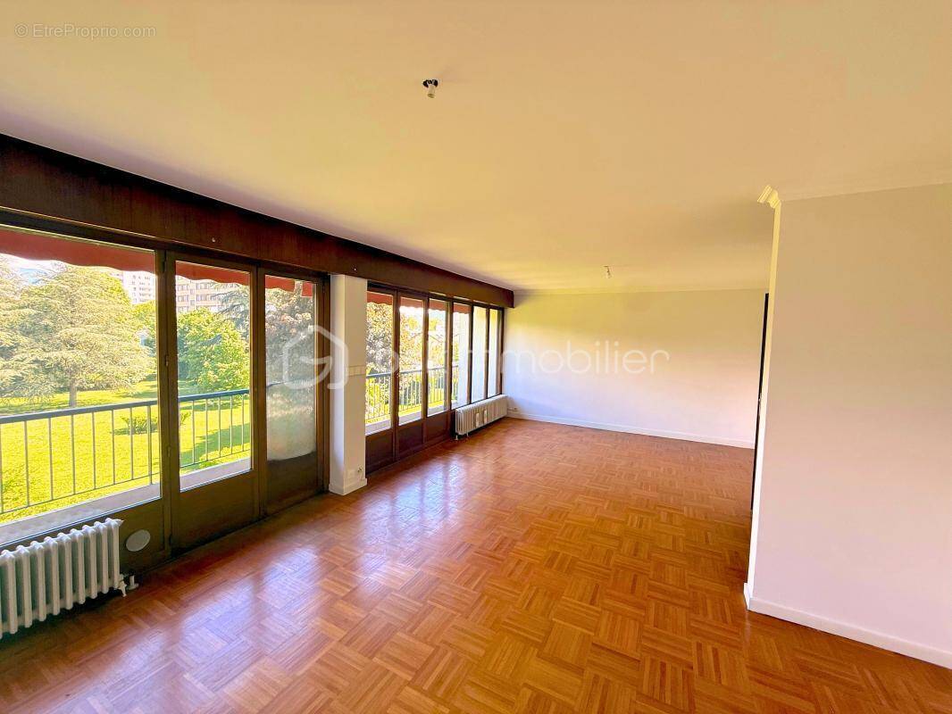 Appartement à ECHIROLLES