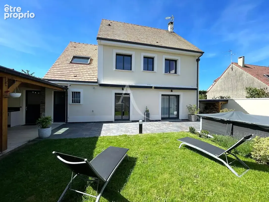 Maison individuelle 7 pièces 156 m² Chevry-Cossigny - superbes prestations ! - photo 13