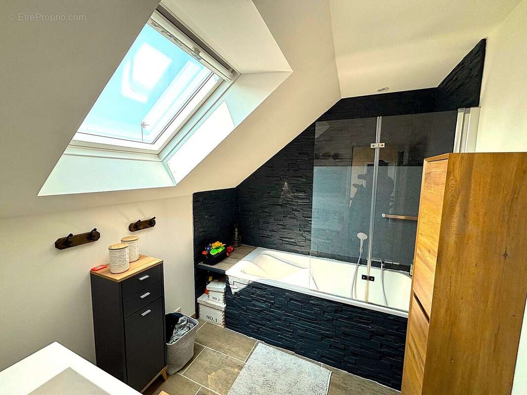 Maison à LA CHAPELLE-BOUEXIC