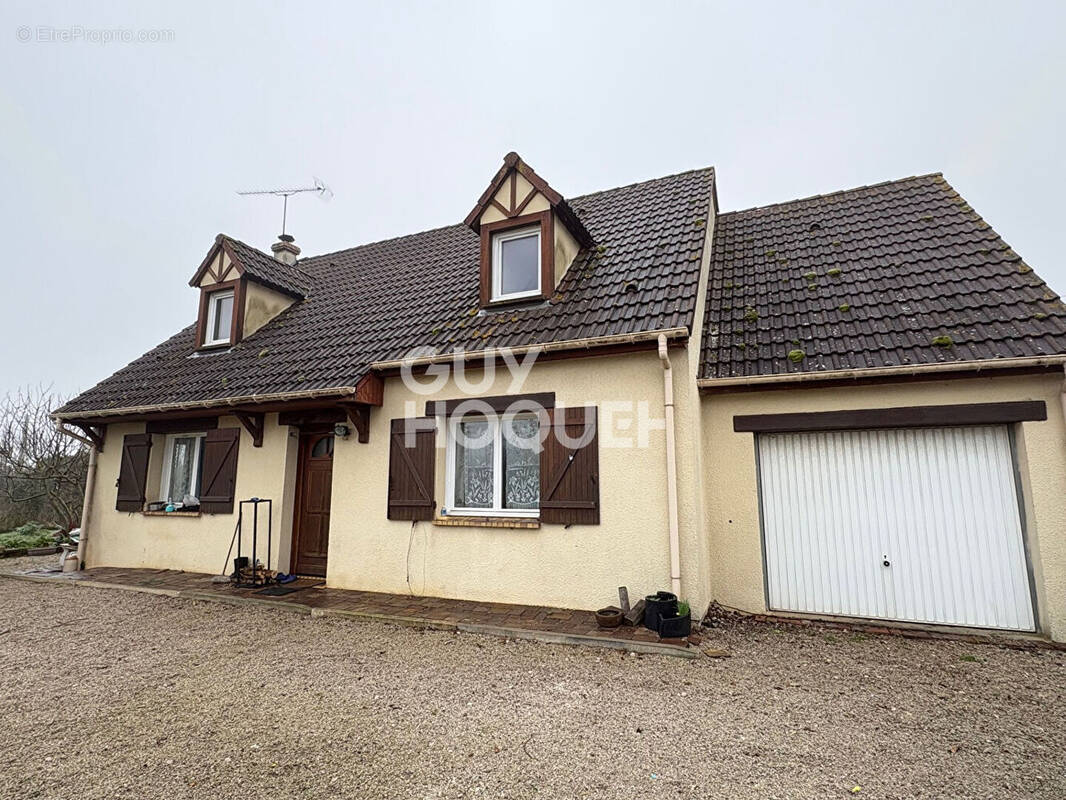 Maison à PISEUX