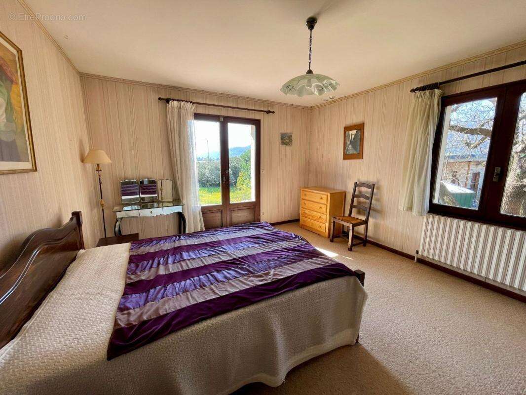 Maison à LA ROCHE-DE-GLUN