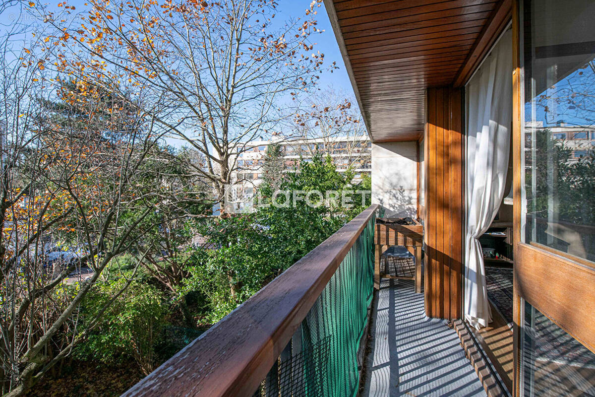 Appartement à LA CELLE-SAINT-CLOUD