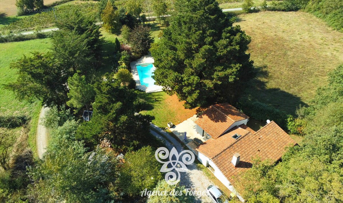 Maison à SAINT-LUMINE-DE-CLISSON