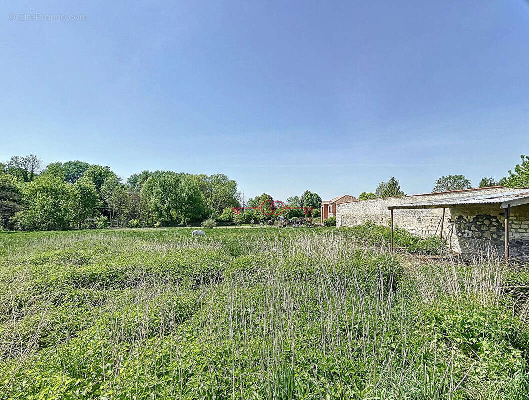 Terrain à SAULT-SAINT-REMY