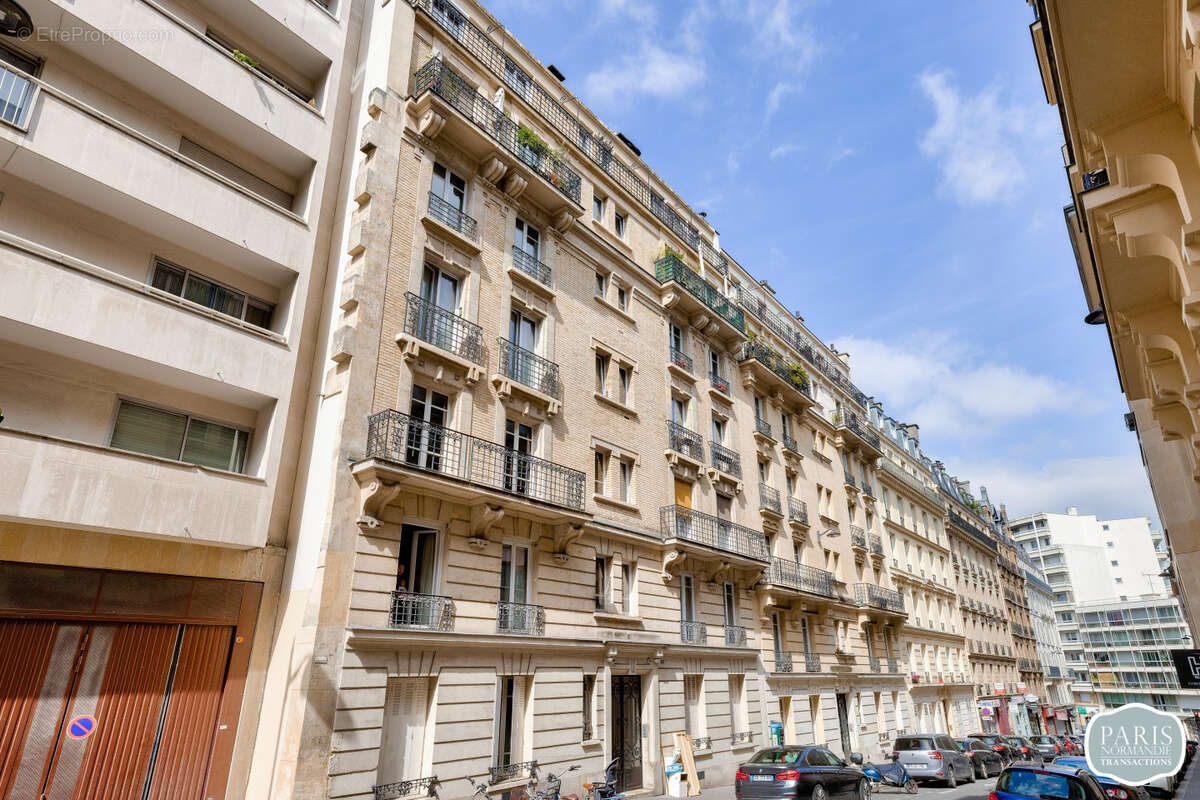 Appartement à PARIS-15E