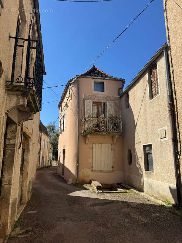 Appartement à MERCUREY