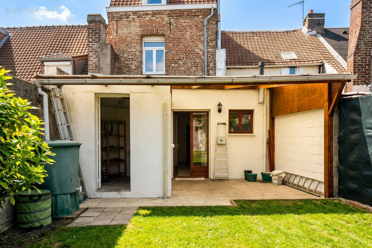 Maison mitoyenne avec jardin 59880 Saint-Saulve - photo 10