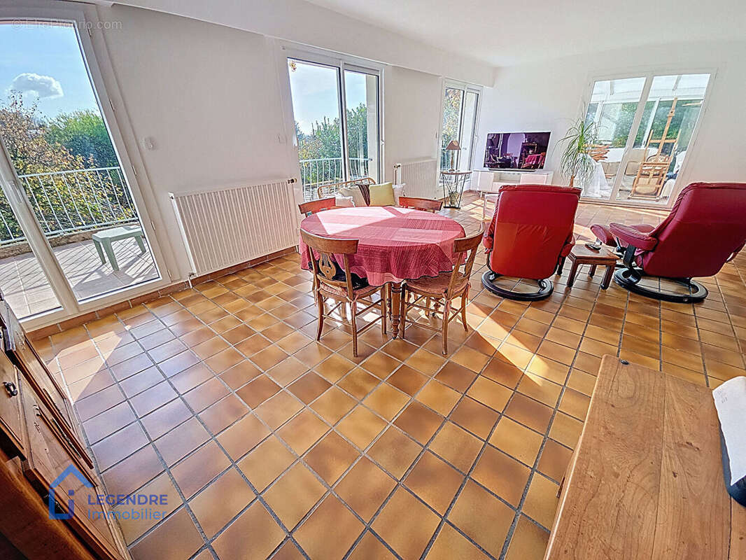 Maison à LA FRETTE-SUR-SEINE