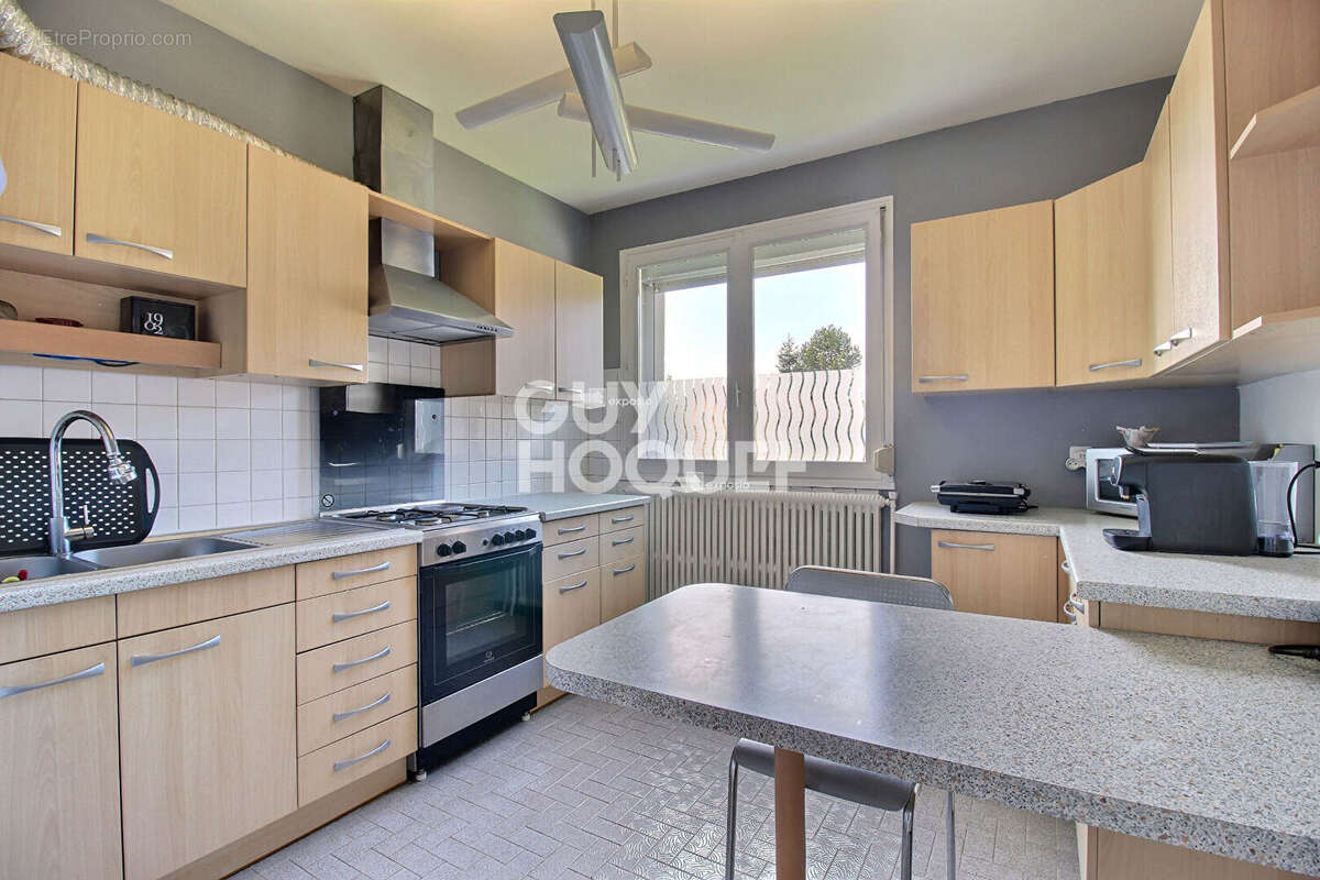 Maison à LAY-SAINT-CHRISTOPHE