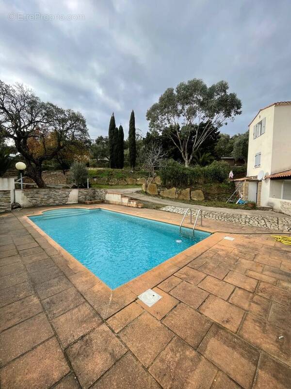 Maison à PLAN-DE-LA-TOUR