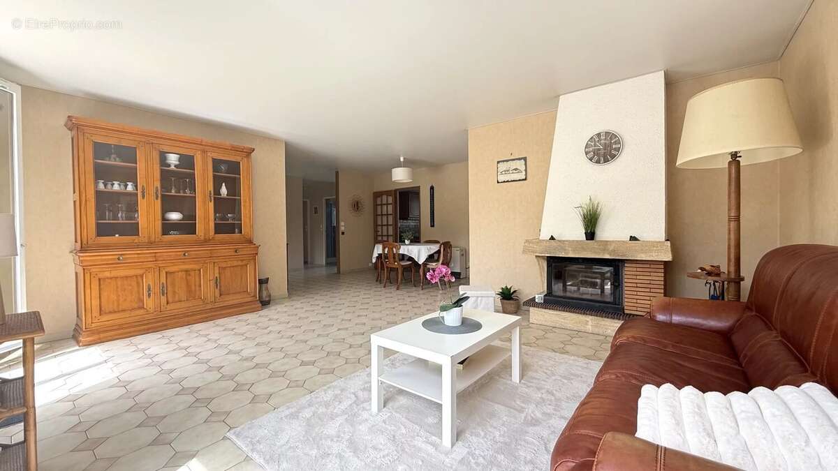 Maison à BOUFFEMONT