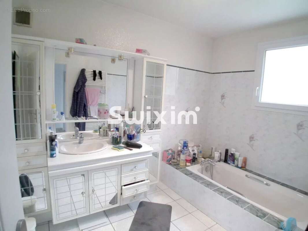 Maison 159 m² à Montmorot  - photo 12