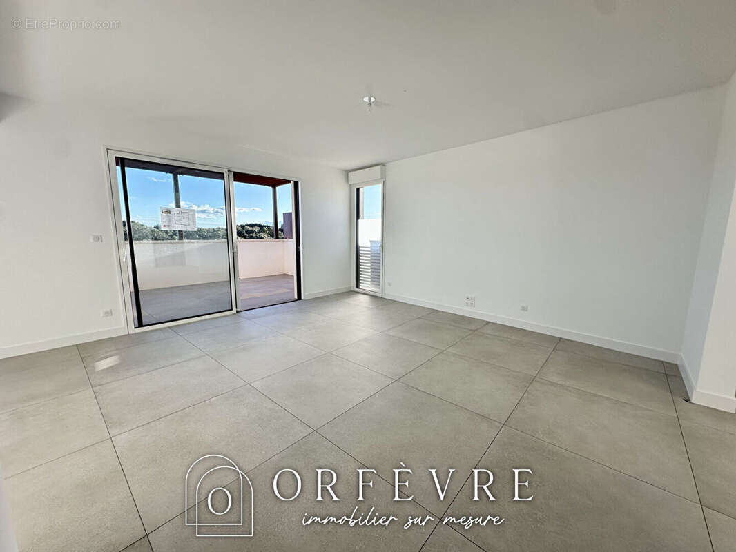 Appartement à CASTRIES