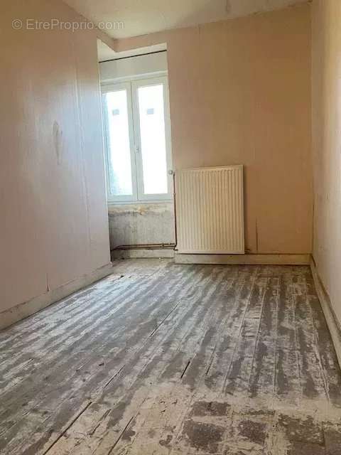 Appartement à CLUIS