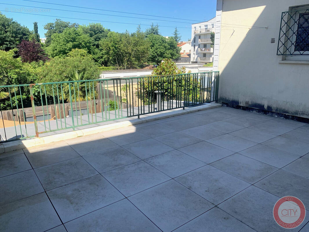 Appartement à BORDEAUX