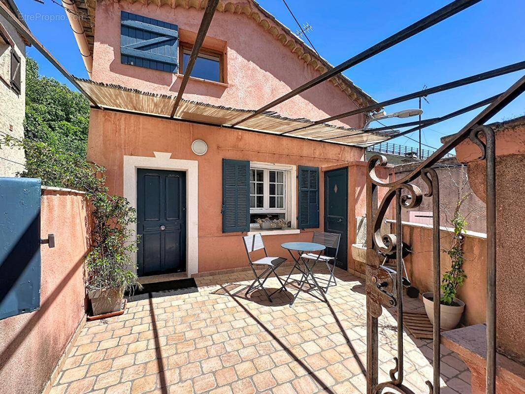 Maison à LE LUC