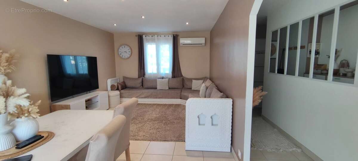 Maison à JONQUIERES