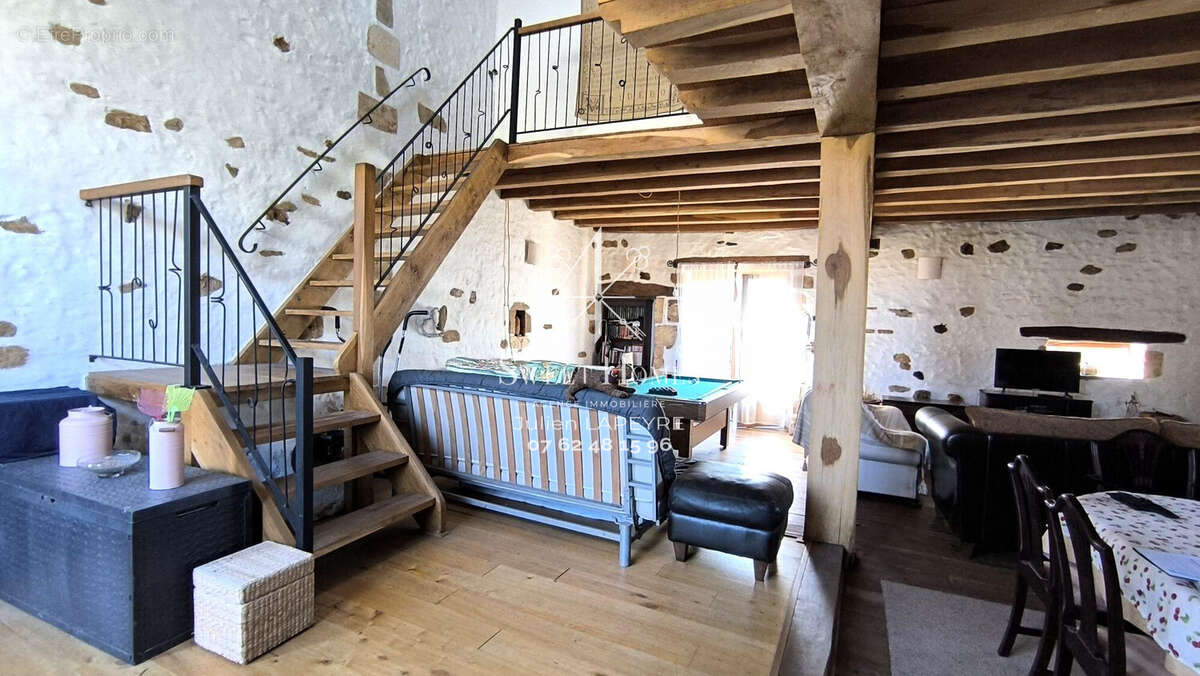 Maison à LUSSAC