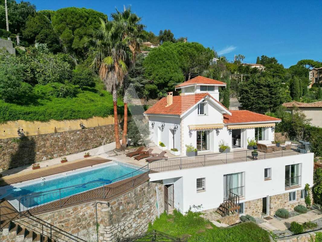 Maison à VALLAURIS