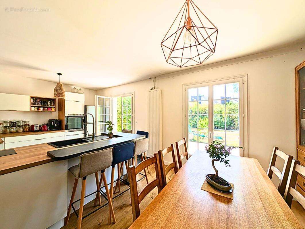 Maison à SAINTE-LUCE-SUR-LOIRE