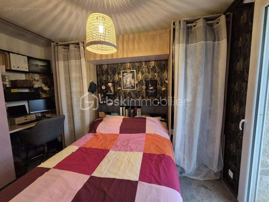 Appartement à COURCOURONNES