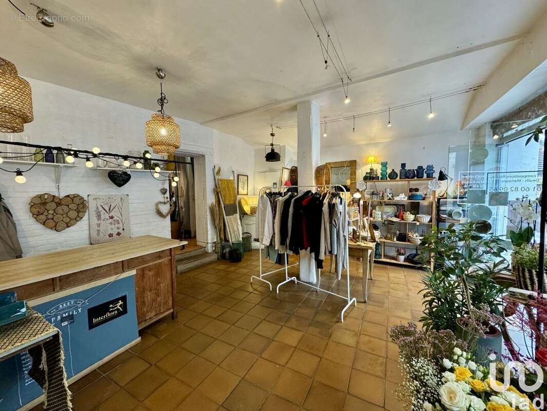 Photo 4 - Commerce à LARDY