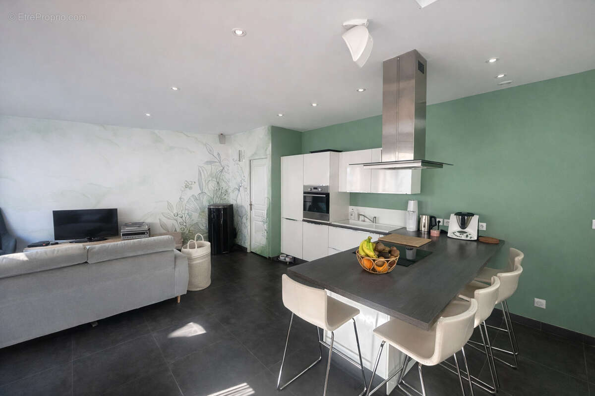 Appartement à SAINT-ETIENNE