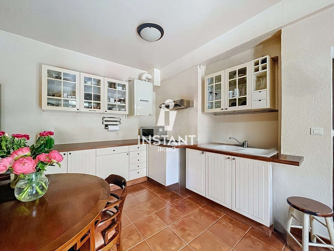 Maison à CHARENTON-LE-PONT