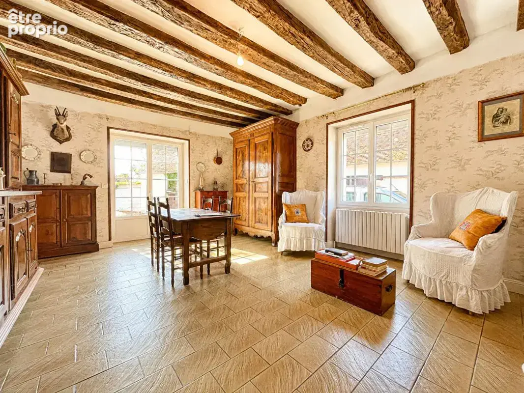 Maison à 5 min de Levroux 9 pièce(s) 290 m2 - photo 2