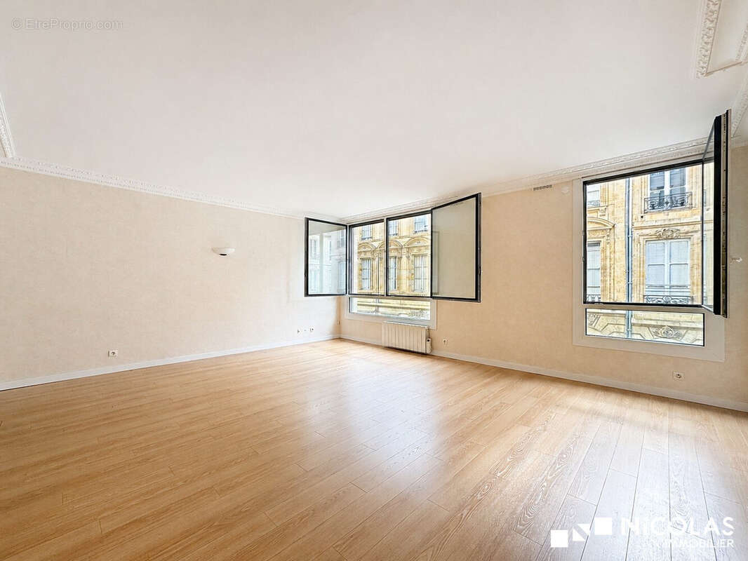 Appartement à BORDEAUX