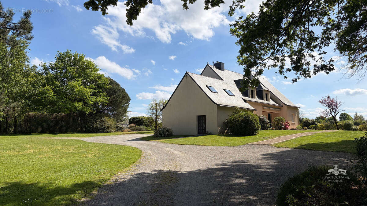 Maison à GRANDCHAMPS-DES-FONTAINES