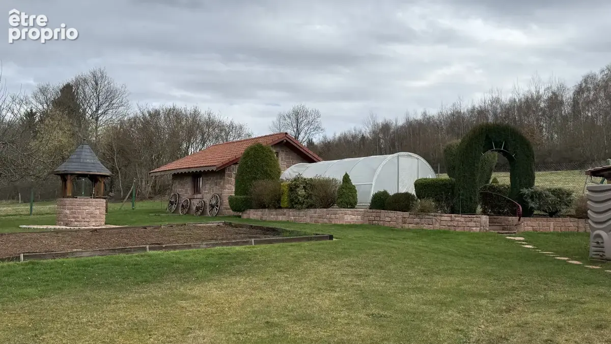 La Voivre - Rare - Très beau chalet sur un terrain paysagé de 2528m2 - photo 3