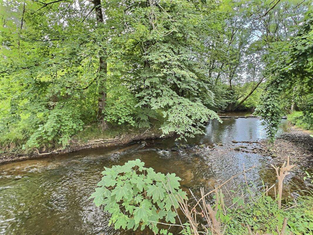 Maison de bourg T5/6 entièrement rénovée avec 4 ch. et jardin près de sa rivière sur ST-PIERRE-DE-COLE (24800) - photo 15