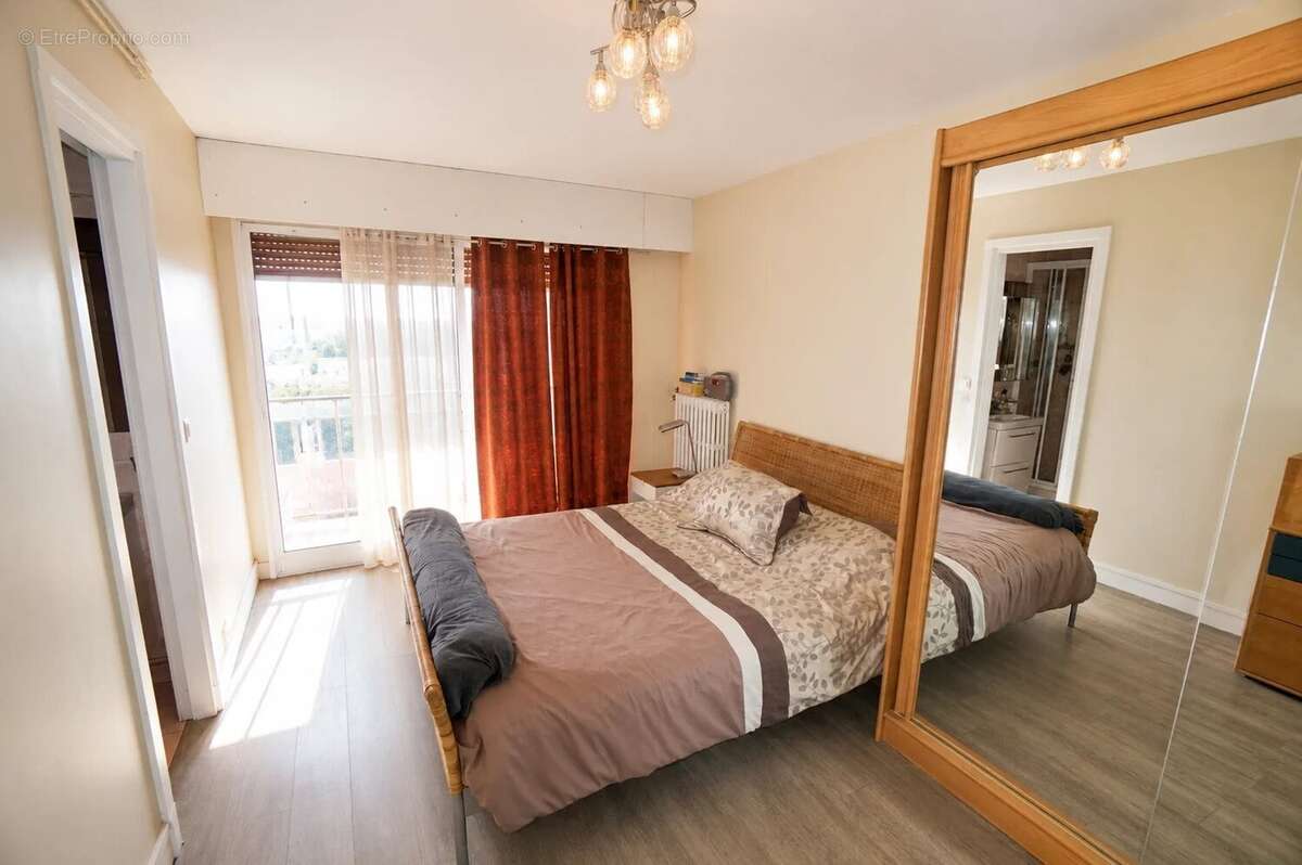 Bel appartement de 120 m² aux Pavillons-sous-Bois - photo 3