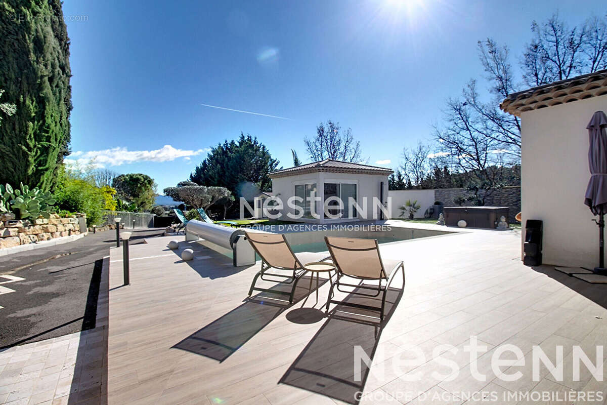 Maison à LE CANNET-DES-MAURES