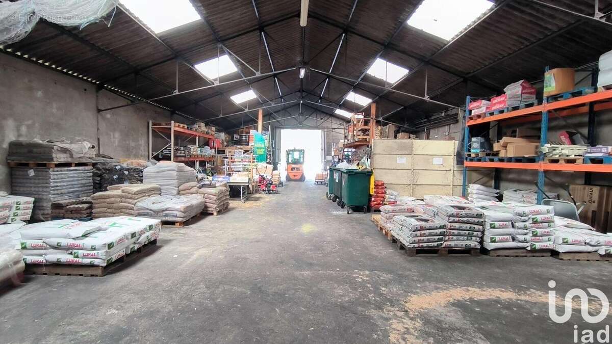 Photo 5 - Commerce à ARTIX