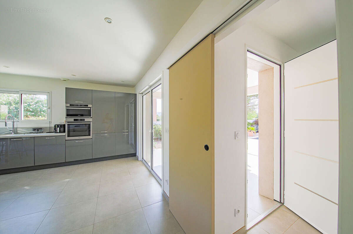 Maison contemporaine avec piscine Porto Vecchio - photo 6